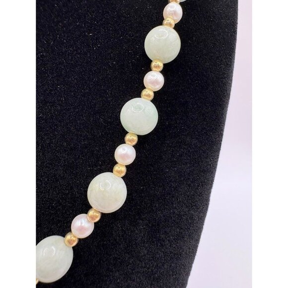 Vintage Green Jade & Cultured Pearl 14kt Yellow Gold Necklace - Choker 18" - Picture 5 of 6